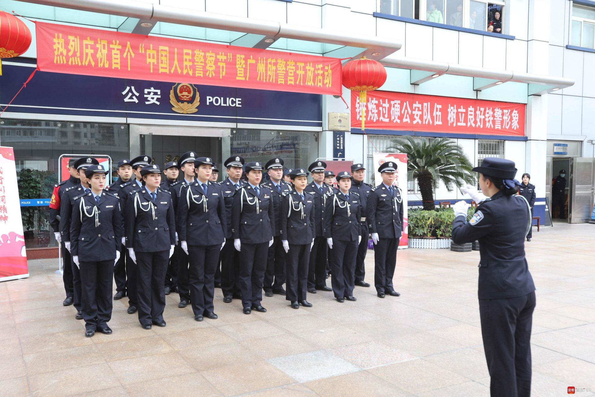 广州队训练开放日,冲刺阶段队长鼓劲引欢呼,意甲在即,心理建设被强调的简单介绍 广州队训练开放日,冲刺阶段队长鼓劲引欢呼,意甲在即,心理建设被强调的简单介绍