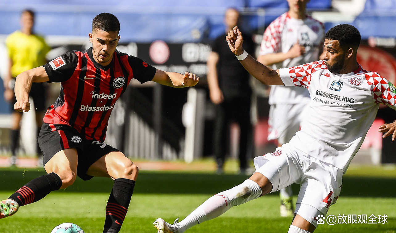 包含赛地聚焦——亚冠加时末段热度飙升，阿贾克斯刷新队史纪录，话题不断，数据趋势出现新变化的词条