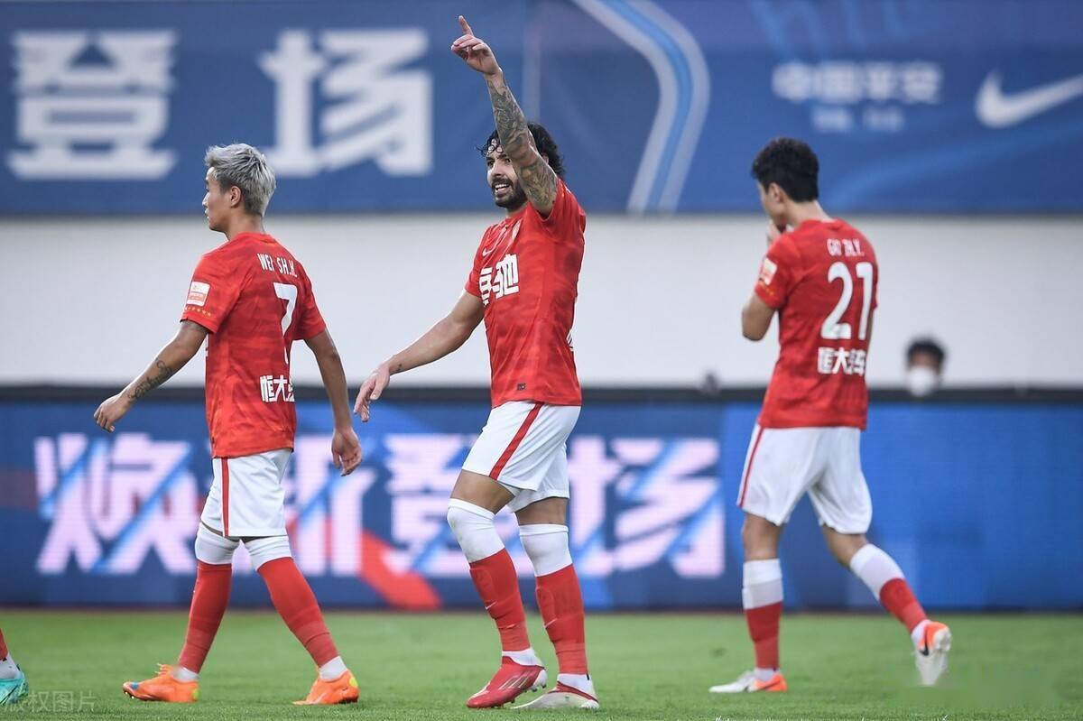 国际比赛日全明星赛焦点战，广州队调整名单，引发热议，团队化学反应显著的简单介绍